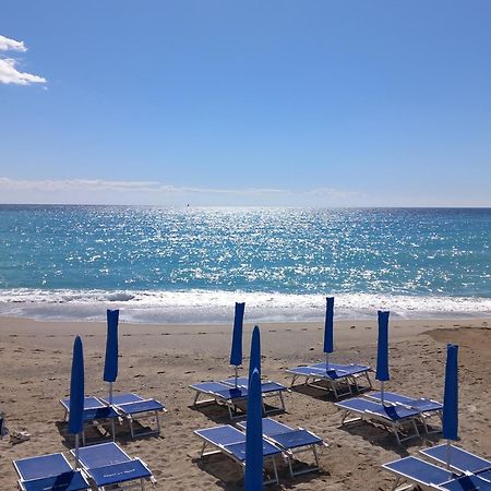 Sweet Sea View Διαμέρισμα Σαβόνα Εξωτερικό φωτογραφία