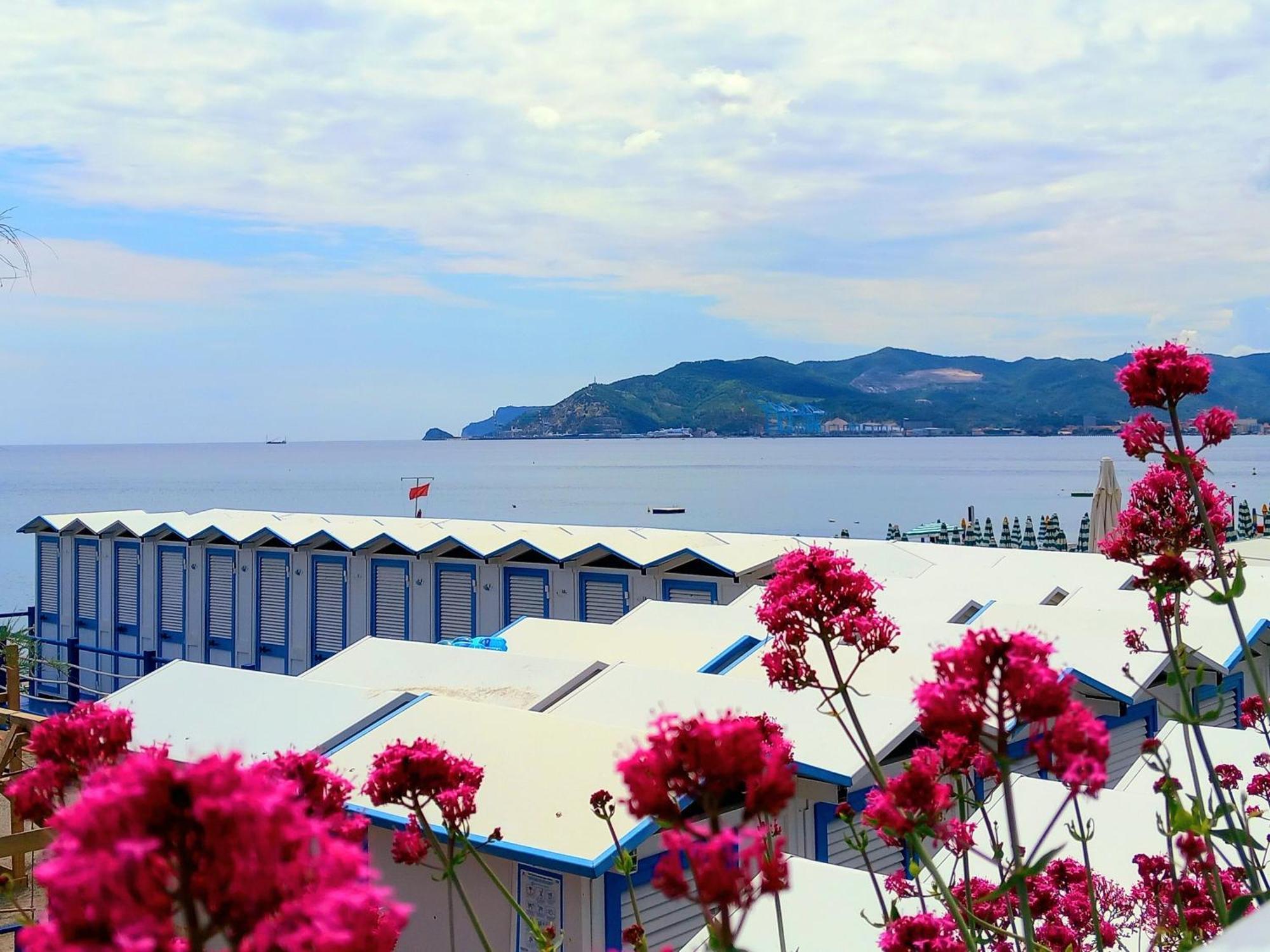 Sweet Sea View Διαμέρισμα Σαβόνα Εξωτερικό φωτογραφία